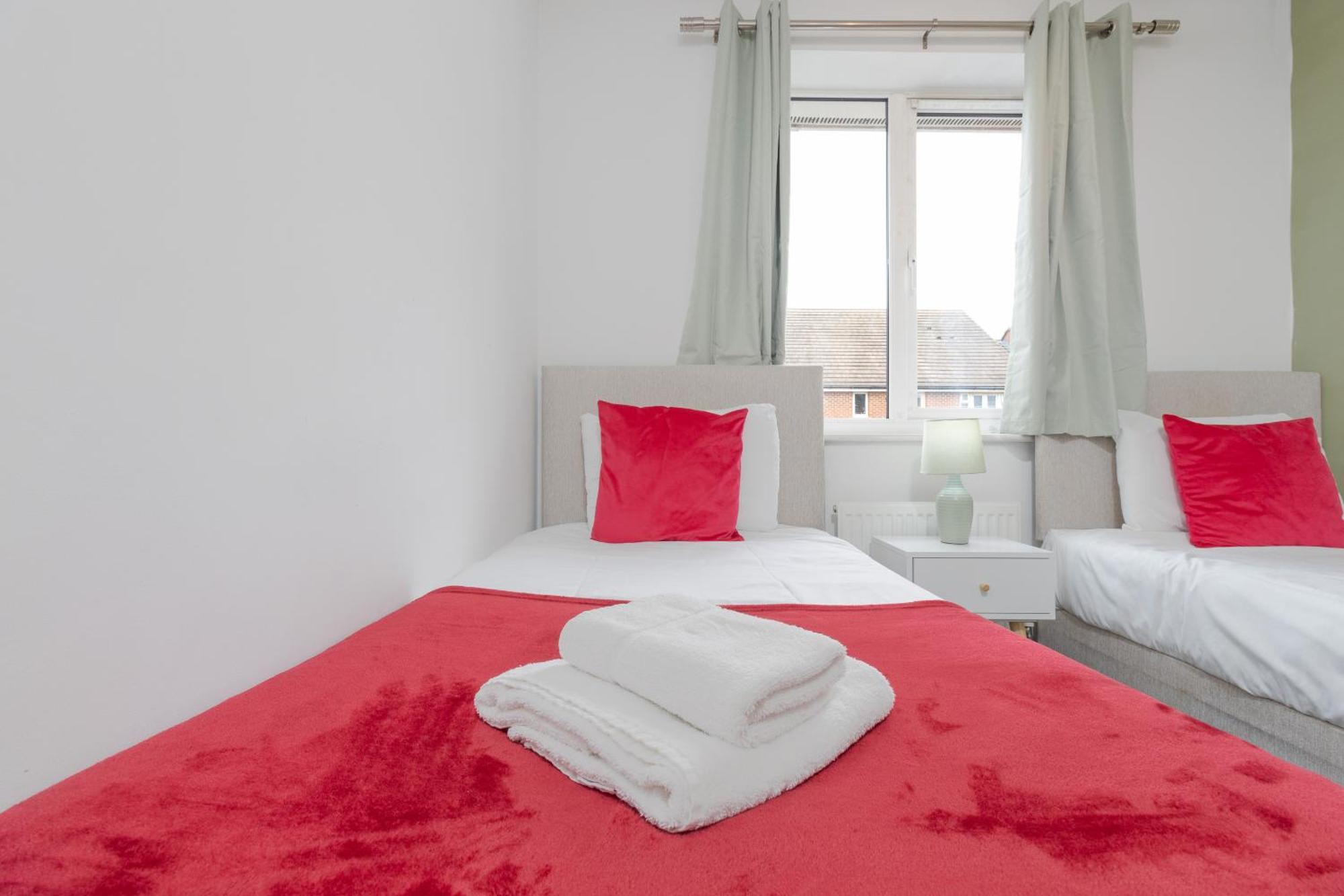 2-Br Executive En-Suite Apartment By Mbiz Coventry Exterior foto