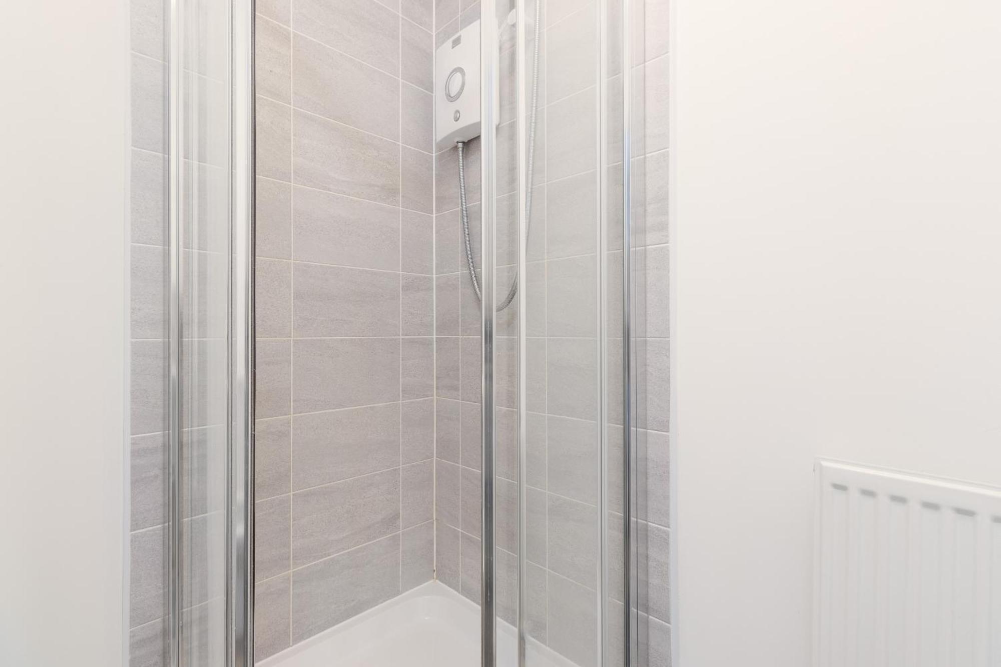 2-Br Executive En-Suite Apartment By Mbiz Coventry Exterior foto